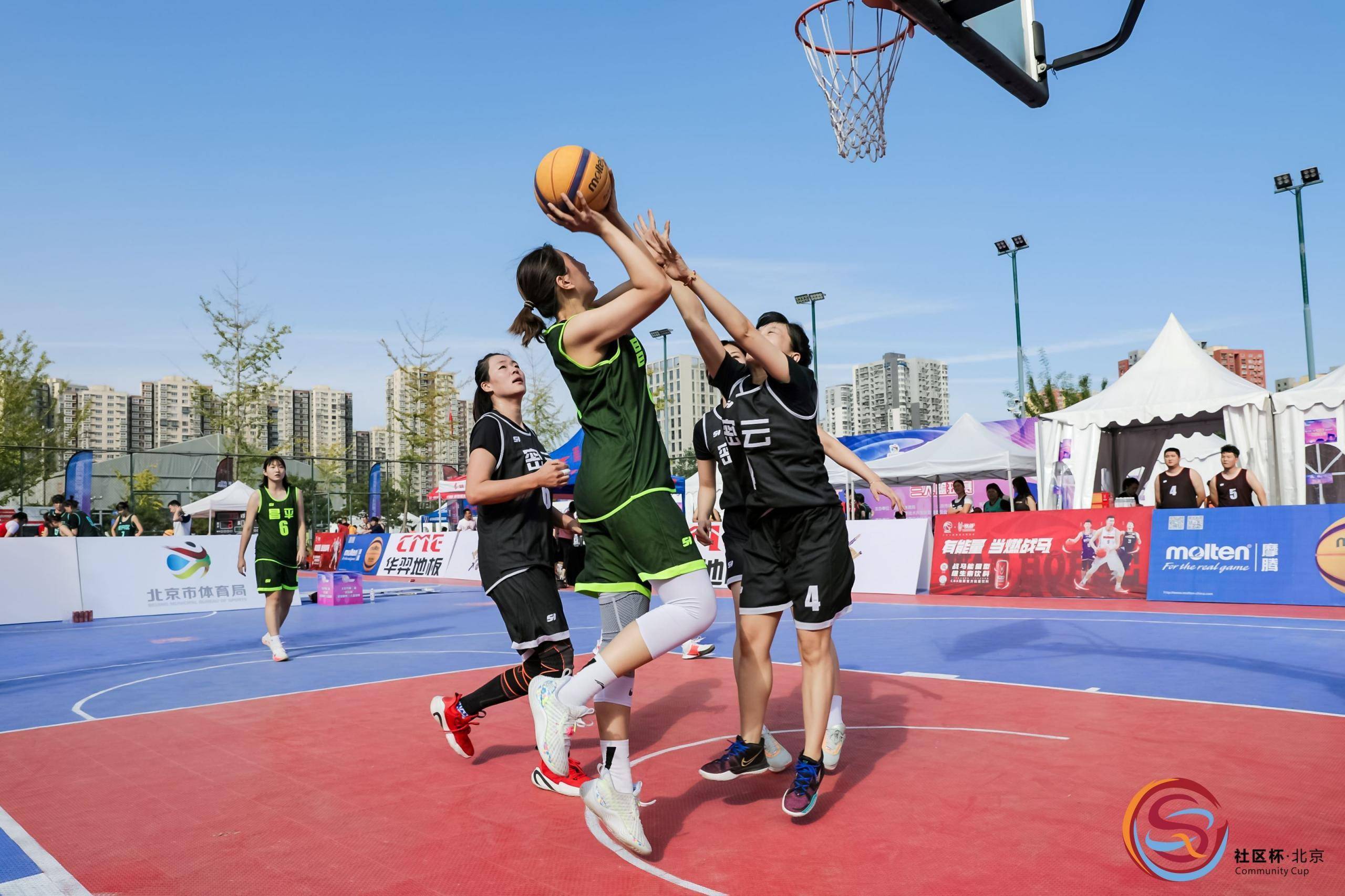 爱游戏娱乐网址-特色篮球社区街头赛火爆，推动全民街头体育发展