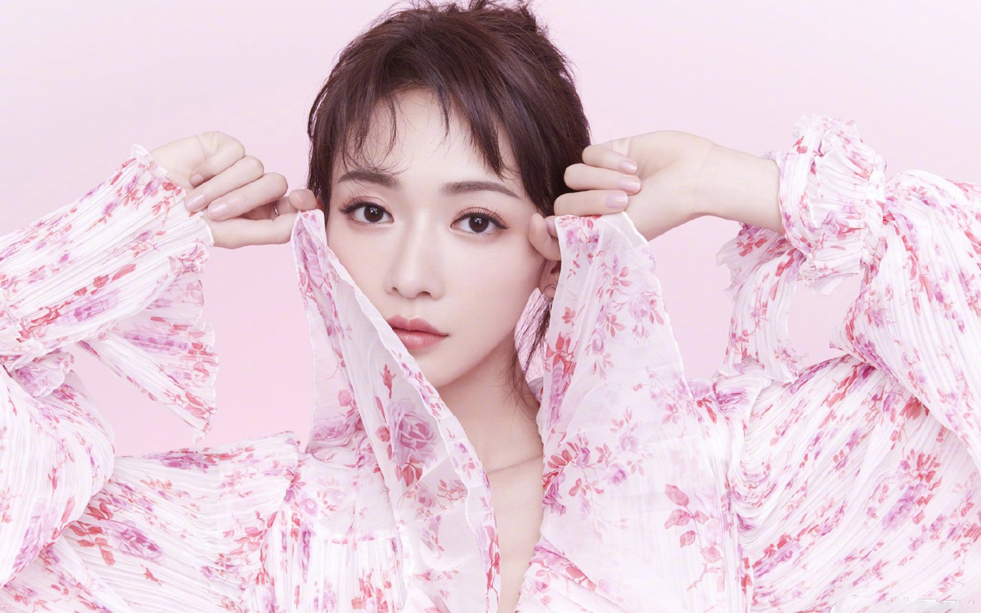 爱游戏娱乐-中国足球裁判比赛录像复核全面普及，提升判罚公正性，国内足球裁判