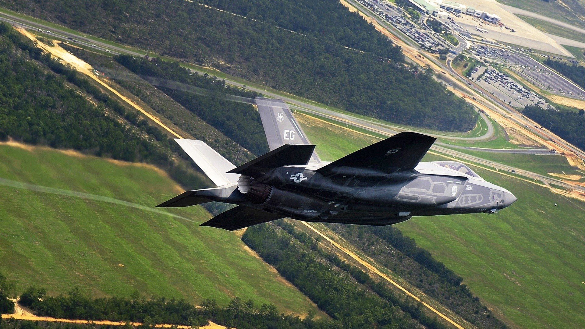 华丽女足竞技，展现巾帼英姿，女足之花