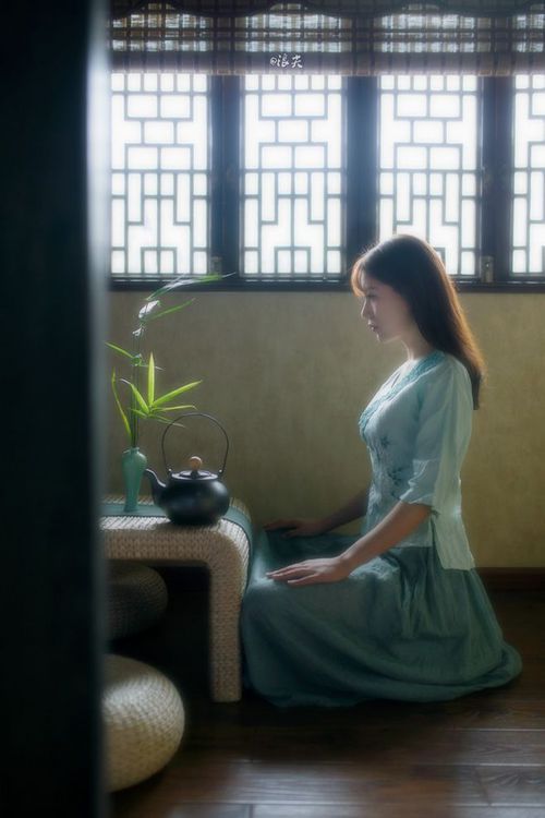 雄鹿主帅称赞球队防守端表现,强调继续努力,雄鹿是防守球队嘛