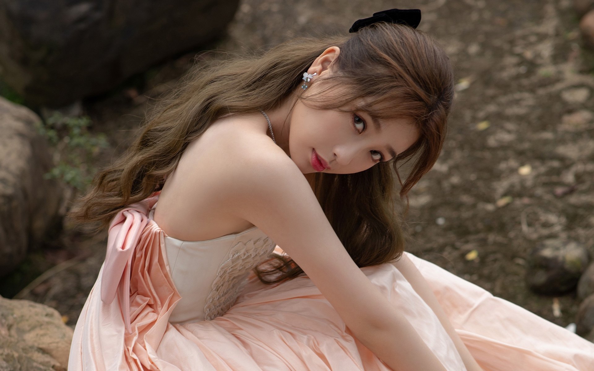 爱游戏app-车手慈善行动感动人心，赞助车手的内容