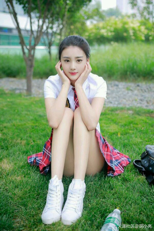 山东队击败深圳，锁定季后赛资格，山东对深圳篮球比赛