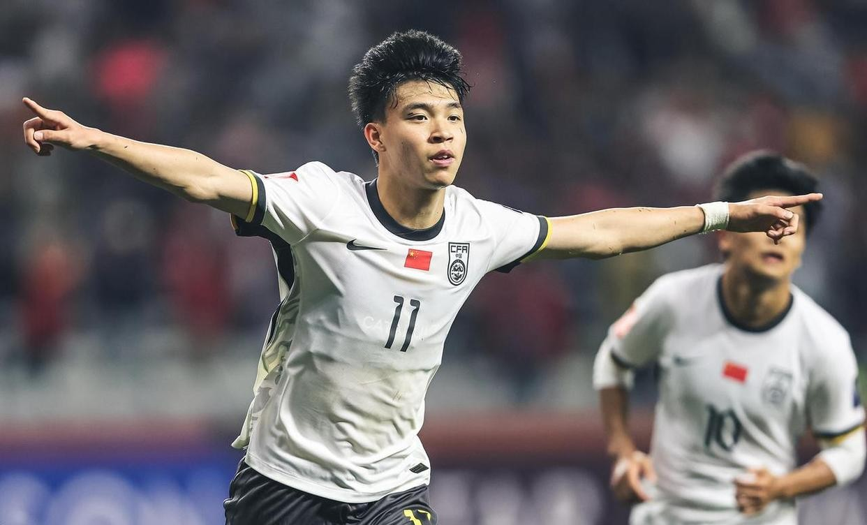 爱游戏体育：中国足球青训新突破，年轻球员崭露头角的简单介绍