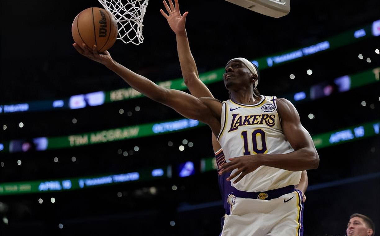 爱游戏体育：湖人队新赛季：伍德能否成为合格的内线替补？的简单介绍