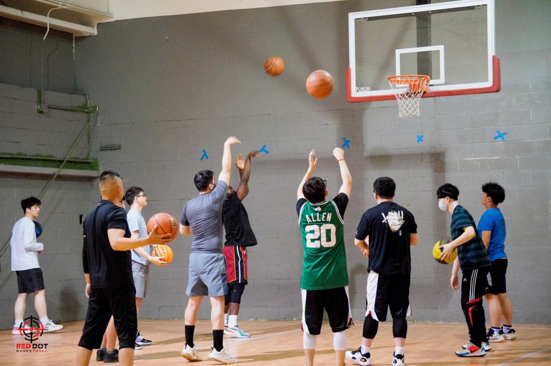 爱游戏体育：篮球纪录片，真的能客观地展现篮球运动员的真实生活吗？的简单介绍