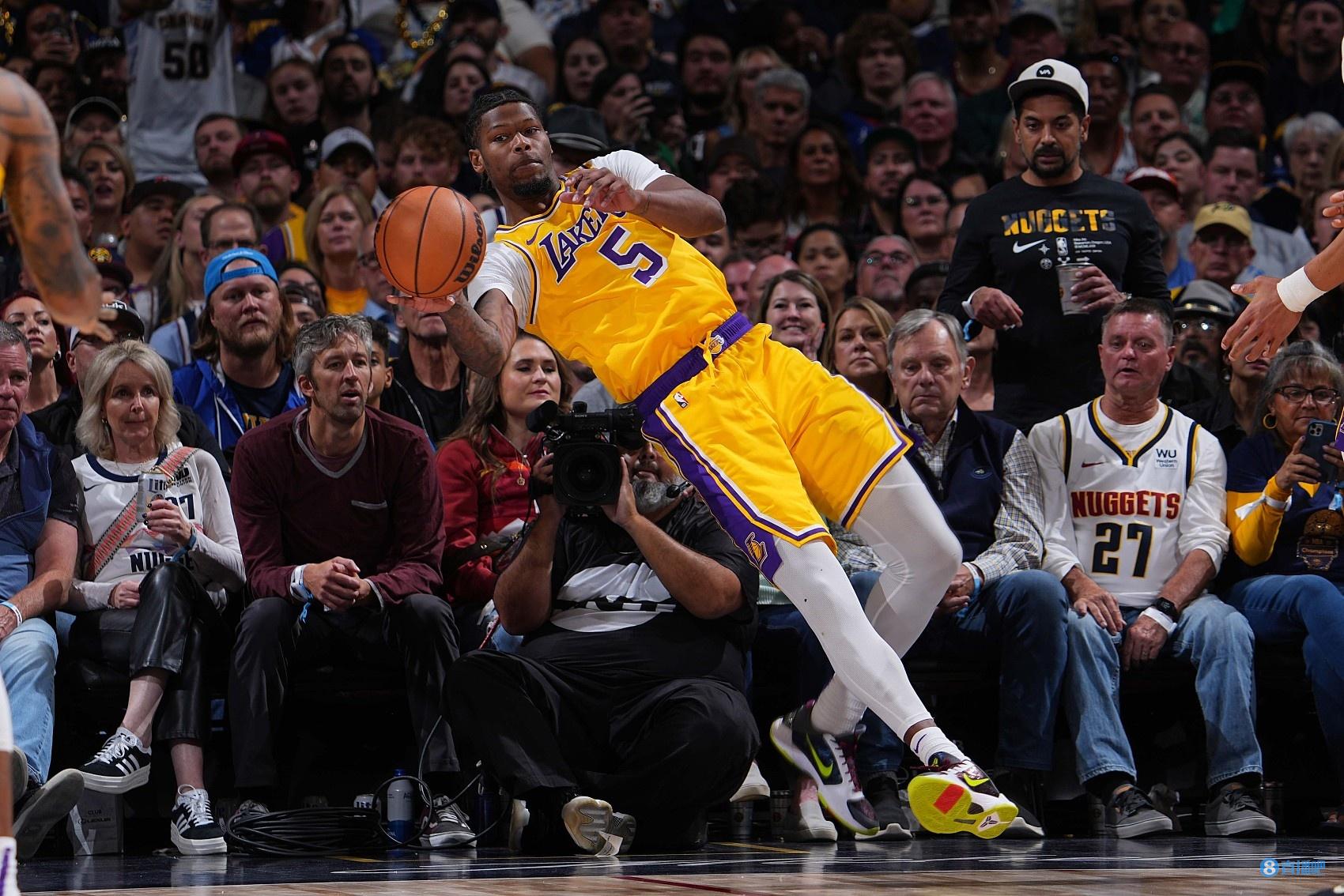 爱游戏体育：湖人队新赛季：雷迪什表示将提升防守积极性的简单介绍