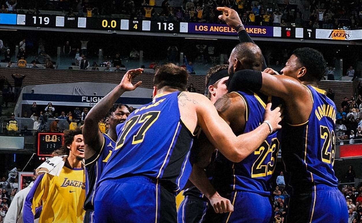 包含爱游戏体育：湖人队新赛季：雷迪什能否成为合格的锋线轮换？的词条