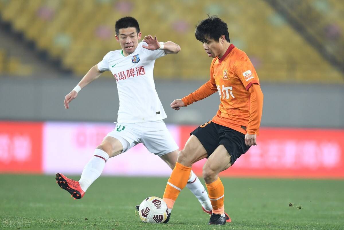 爱游戏体育:老将蒿俊闵转型教练“误人子弟”？球迷：别毁了中国足球的未来！的简单介绍