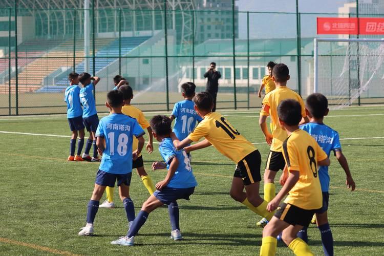 包含爱游戏体育:中国足球青训基地举办青少年足球比赛:检验青训成果,选拔优秀苗子的词条 包含爱游戏体育:中国足球青训基地举办青少年足球比赛:检验青训成果,选拔优秀苗子的词条