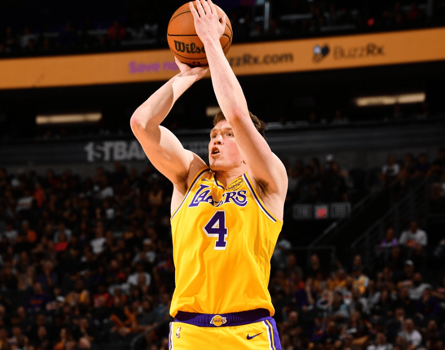 关于爱游戏体育:湖人队新赛季:卡斯尔顿表示将提升抢断能力的信息 关于爱游戏体育:湖人队新赛季:卡斯尔顿表示将提升抢断能力的信息