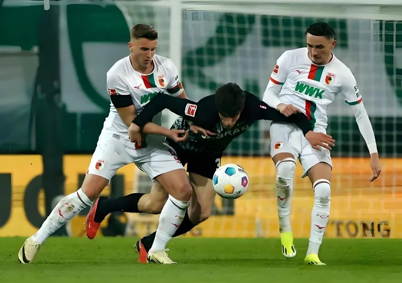 爱游戏中国官方网站平台-包含爱游戏体育:德甲的竞争优势：球队间的协调与协作的词条