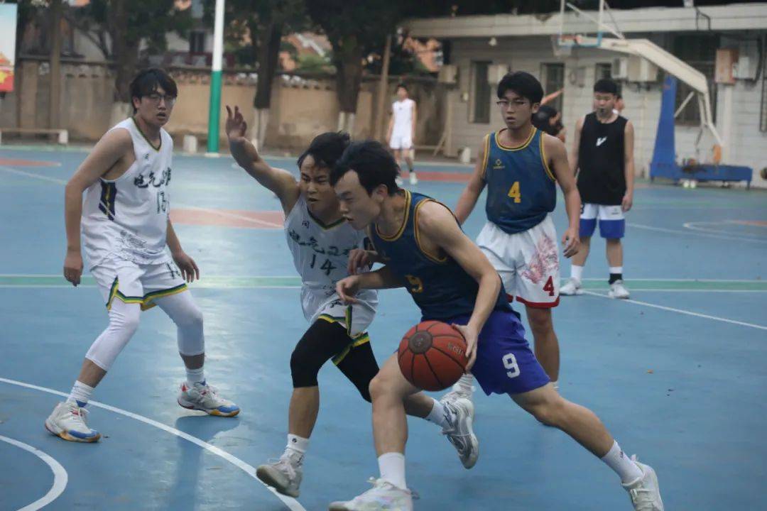 爱游戏体育:校园篮球联赛精彩落幕,青春活力闪耀赛场的简单介绍 爱游戏体育:校园篮球联赛精彩落幕,青春活力闪耀赛场的简单介绍